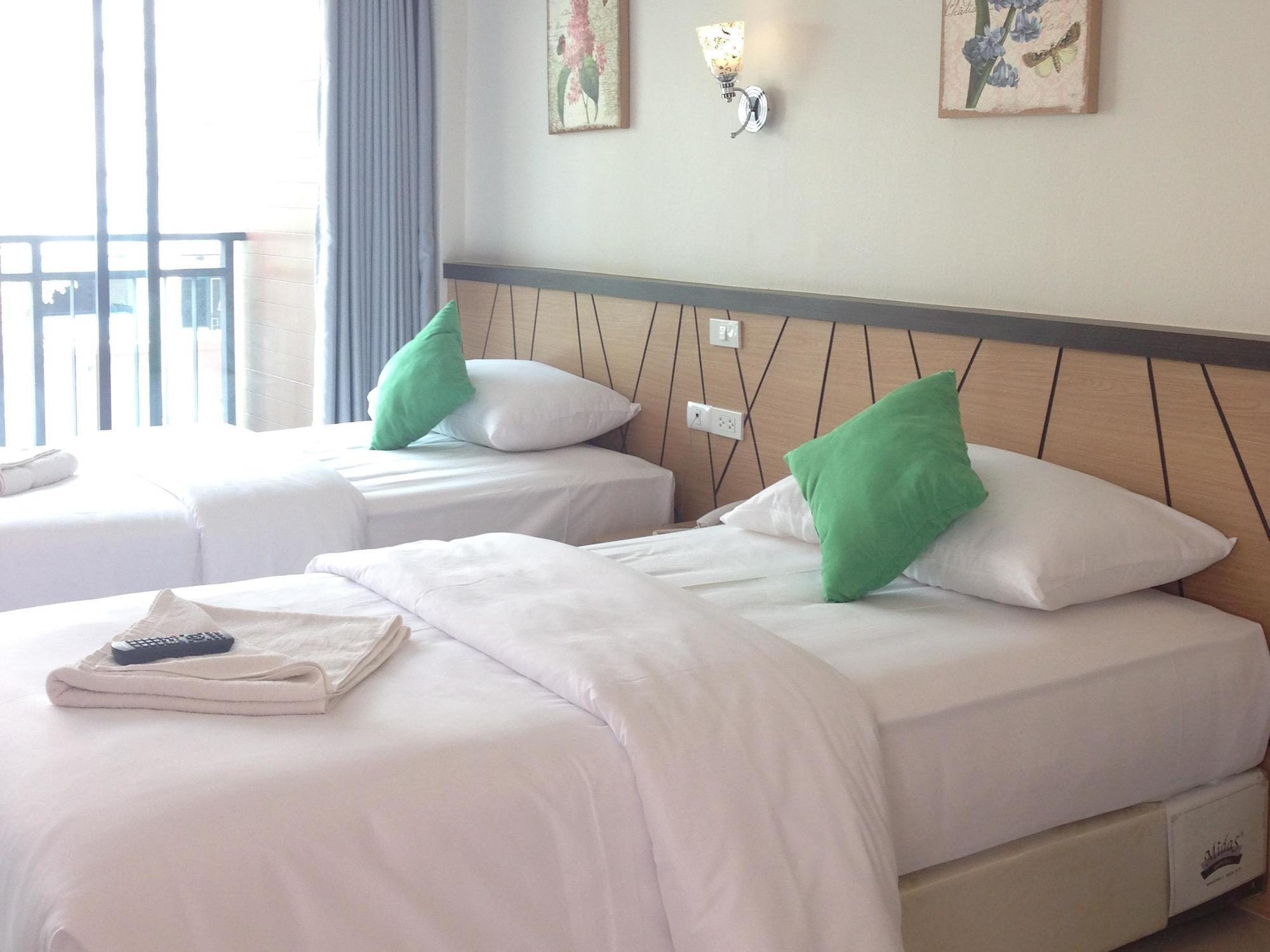Chitra Suite Pattaya Buitenkant foto