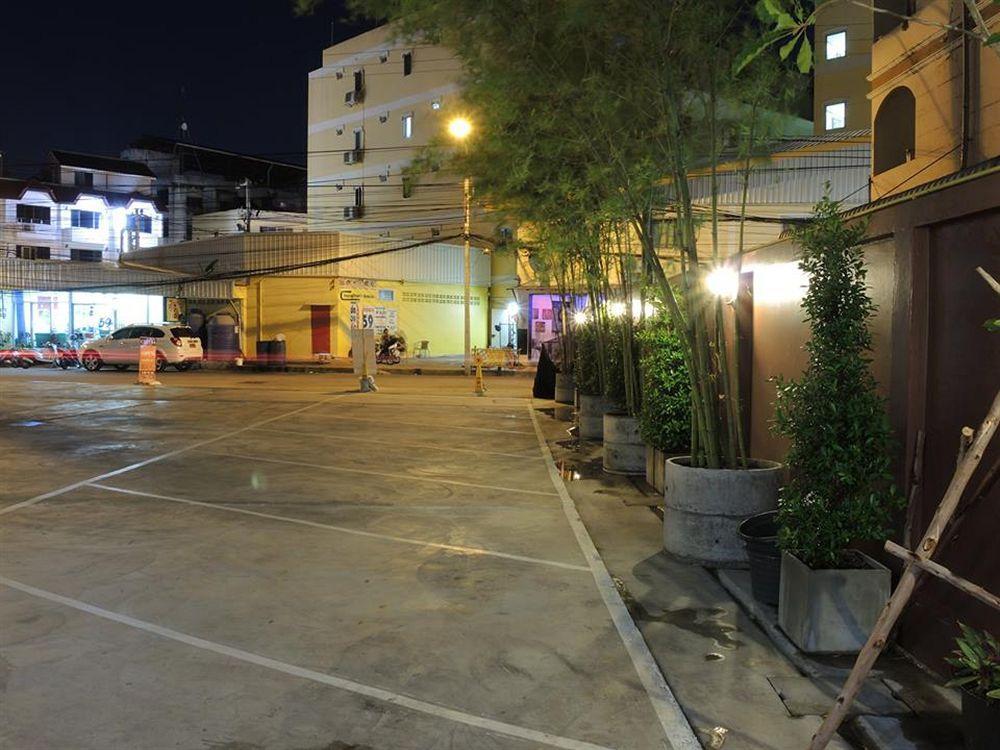 Chitra Suite Pattaya Buitenkant foto