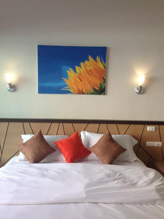 Chitra Suite Pattaya Kamer foto