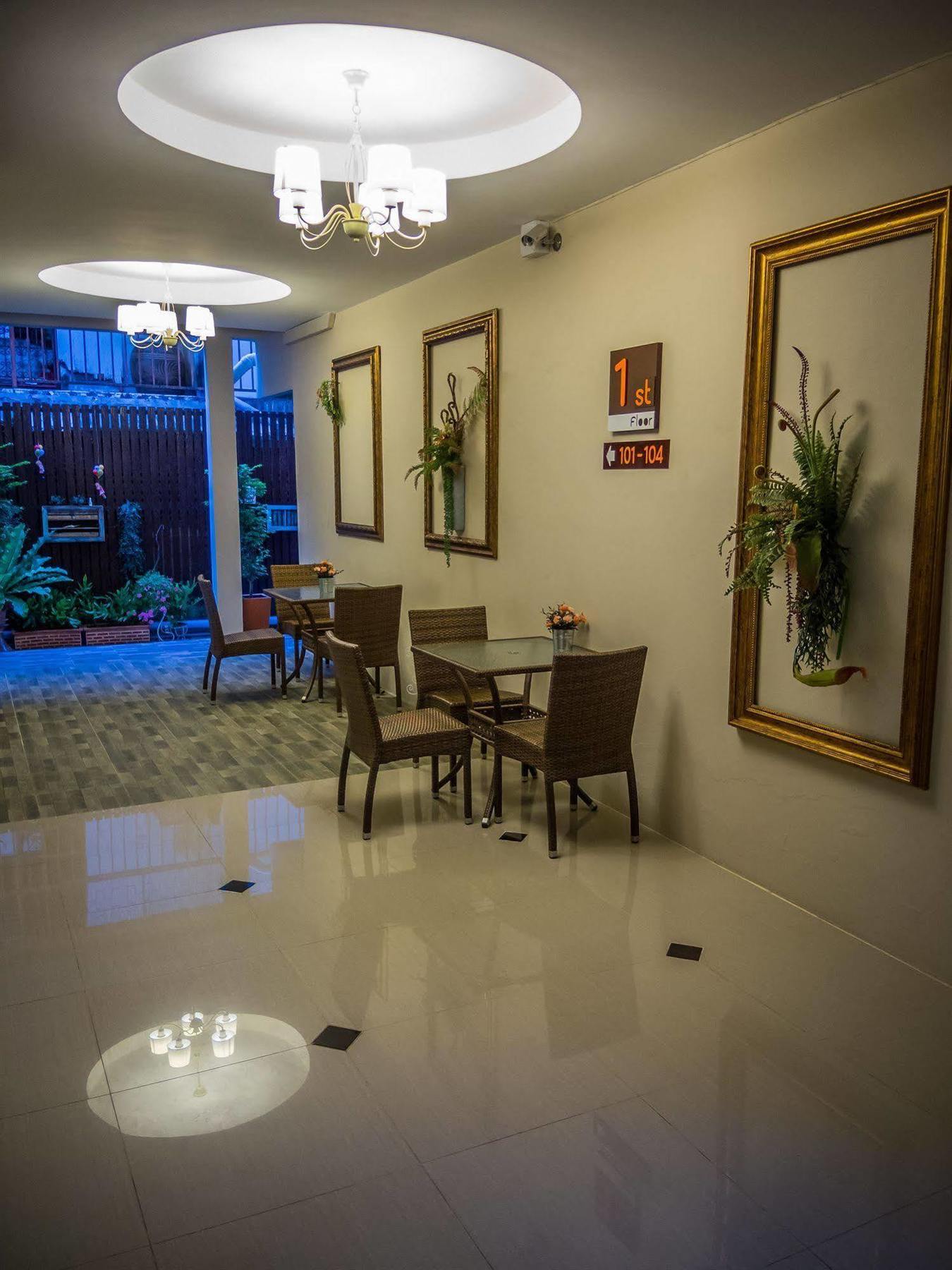 Chitra Suite Pattaya Buitenkant foto
