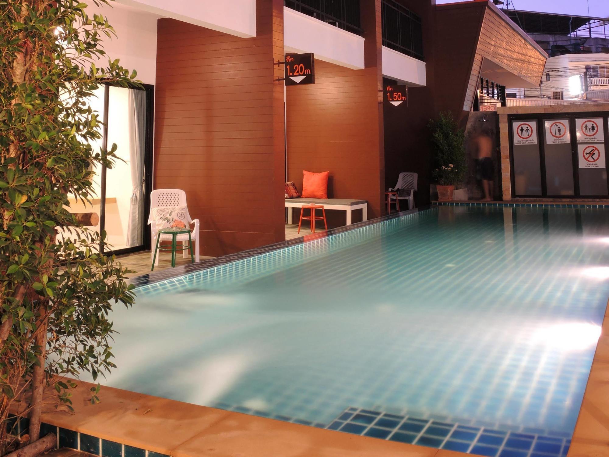 Chitra Suite Pattaya Buitenkant foto